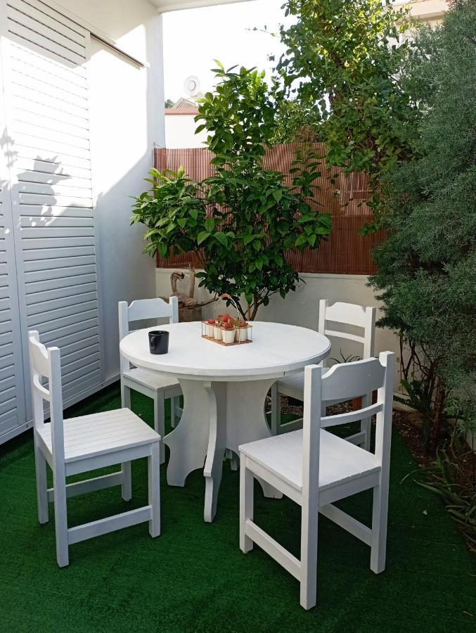 Το Διαμερισμα Τησ Μαιρησ Or Mary'S Apartment Paradeísion Dış mekan fotoğraf