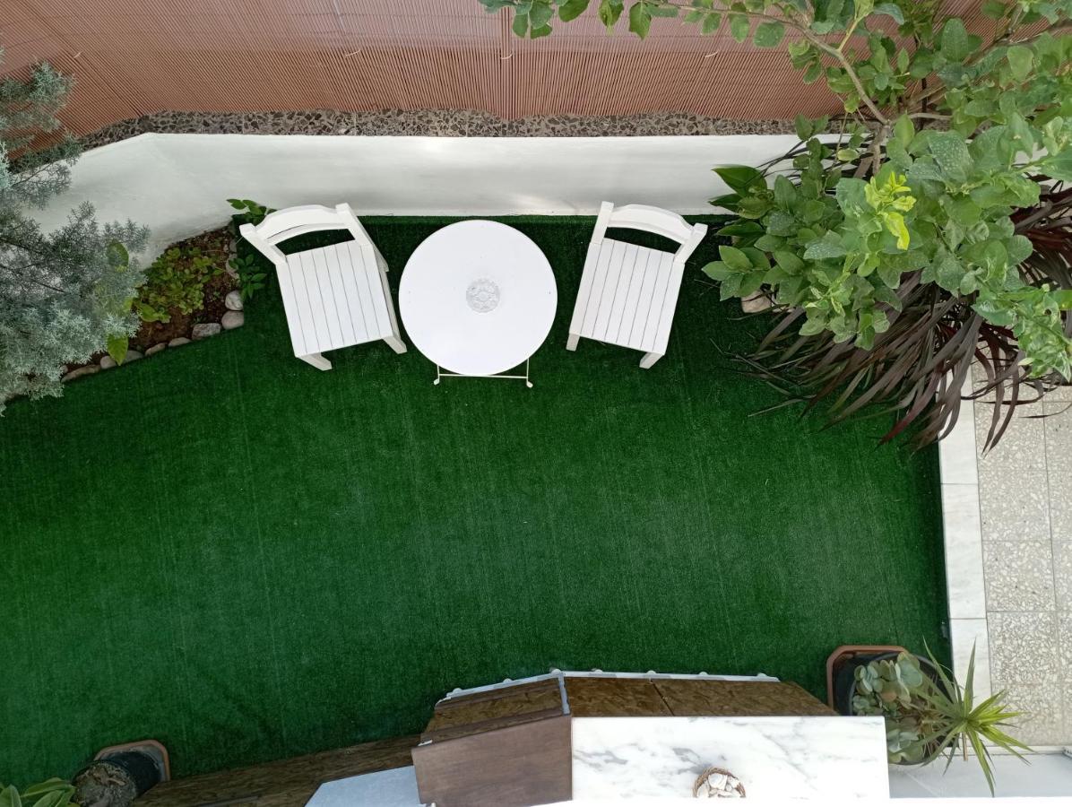 Το Διαμερισμα Τησ Μαιρησ Or Mary'S Apartment Paradeísion Dış mekan fotoğraf